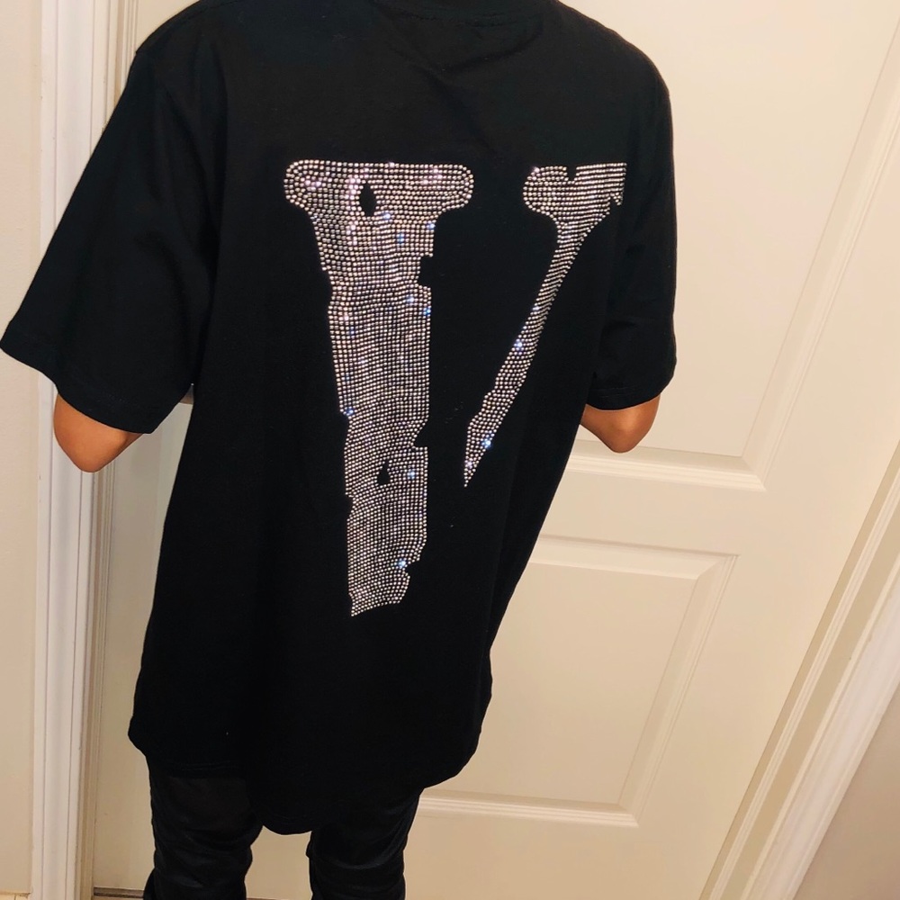 VLONE T SHIRT